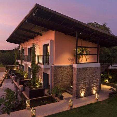 Hotel East India House Gorai Esterno foto
