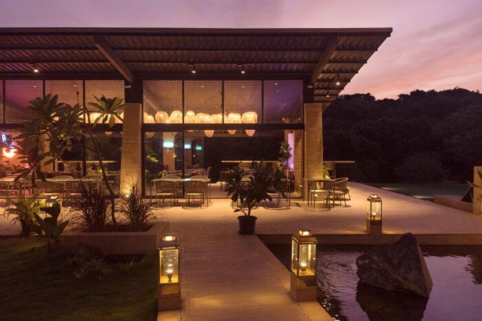 Hotel East India House Gorai Esterno foto