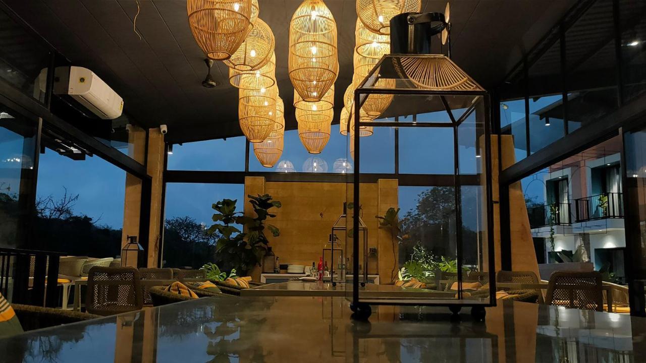 Hotel East India House Gorai Esterno foto