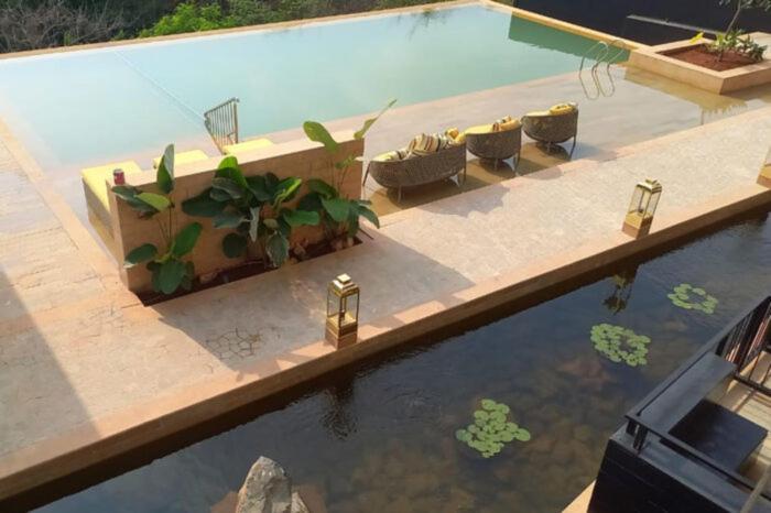 Hotel East India House Gorai Esterno foto