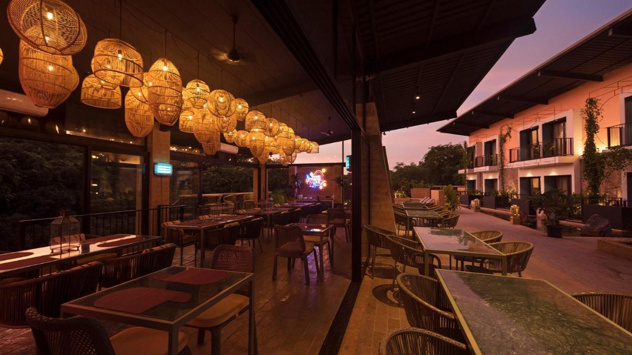 Hotel East India House Gorai Esterno foto