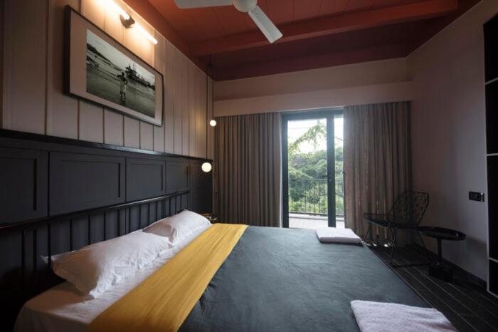 Hotel East India House Gorai Esterno foto