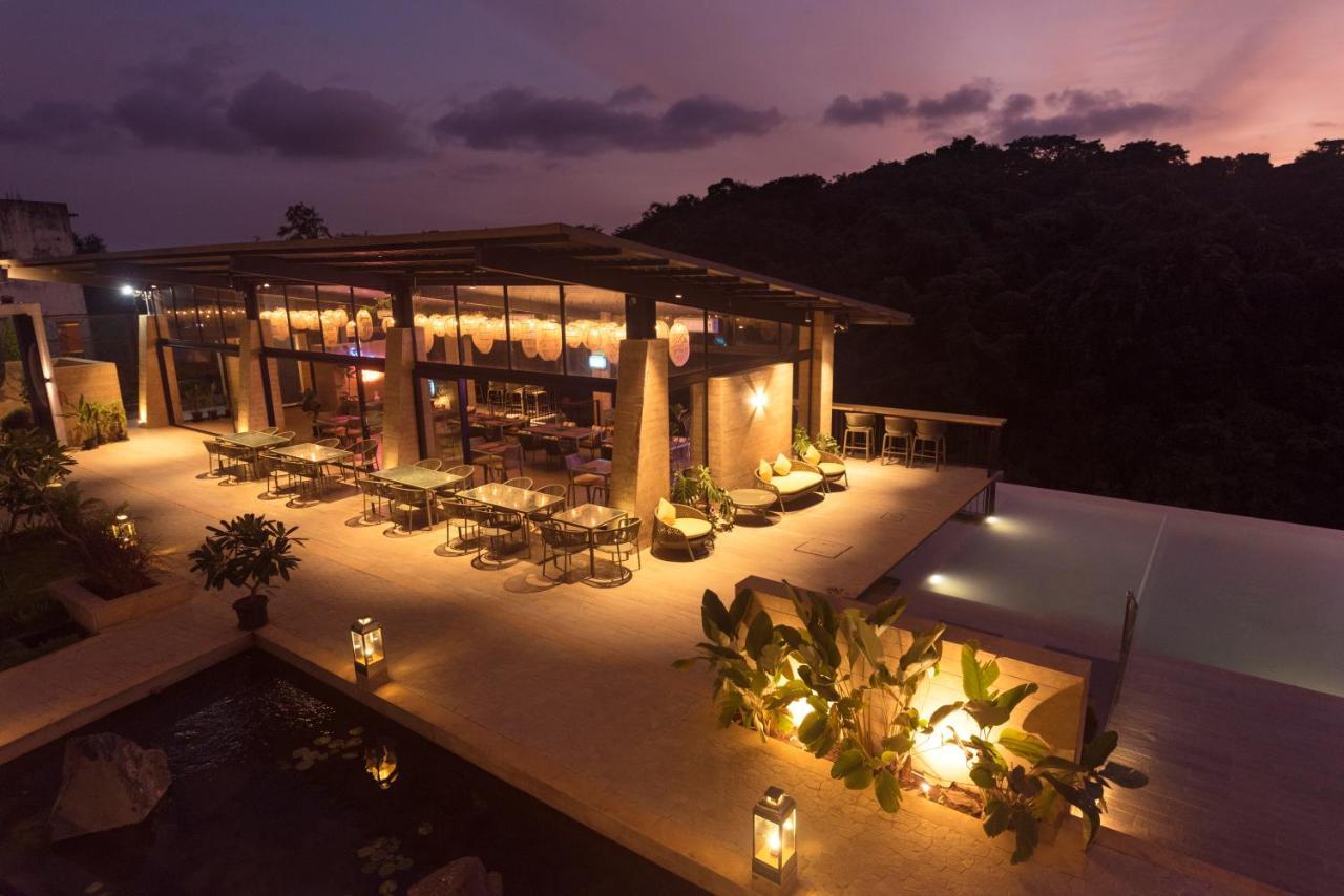 Hotel East India House Gorai Esterno foto